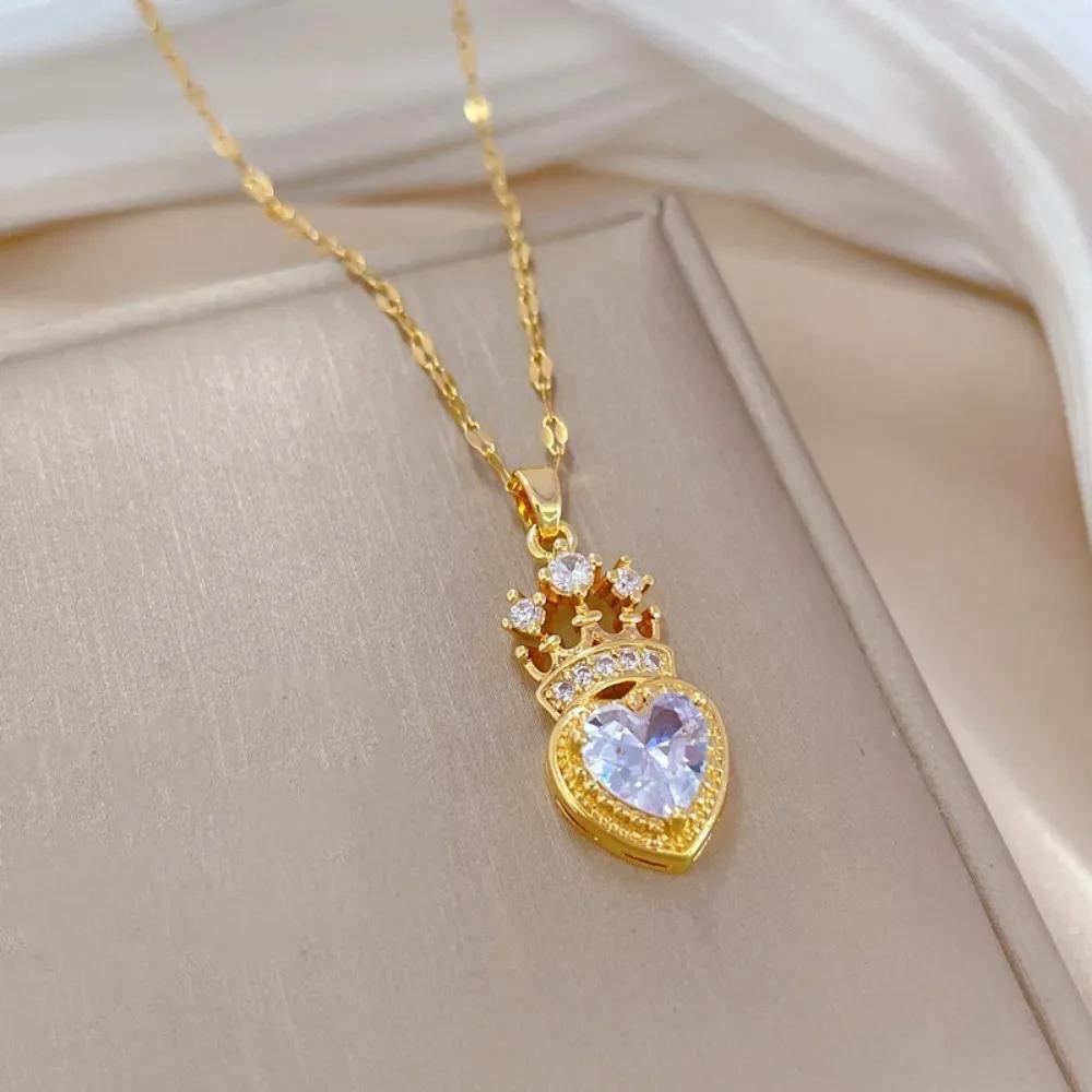 Nova Moda Coreana Colar com Pingente de Coroa Esmeralda para Mulheres Charme Cor Dourada Aço Inoxidável Gargantilhas de Cristal Joias de Casamento Presente