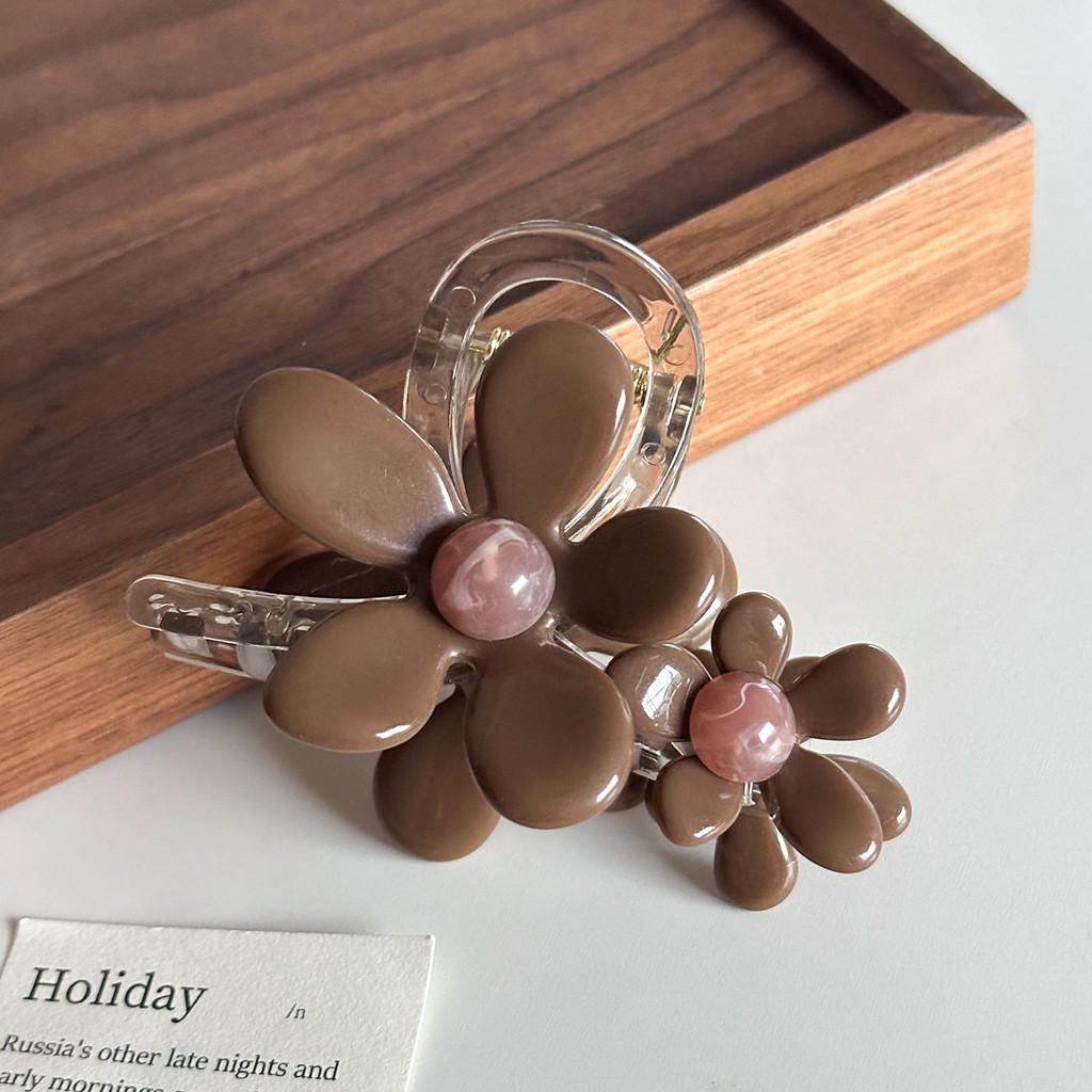 Exquisite Handmade Flower Hair Claw Clip Perfect For Fashionable Summer Styles