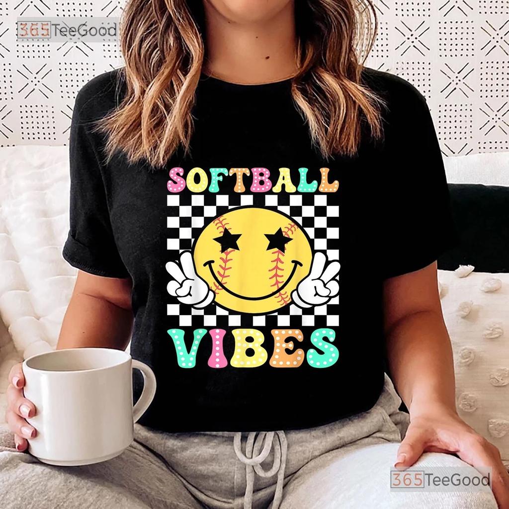 Retro Groovy Softball Vibes Shirt, Vintage Game Day Graphic Tee For Women