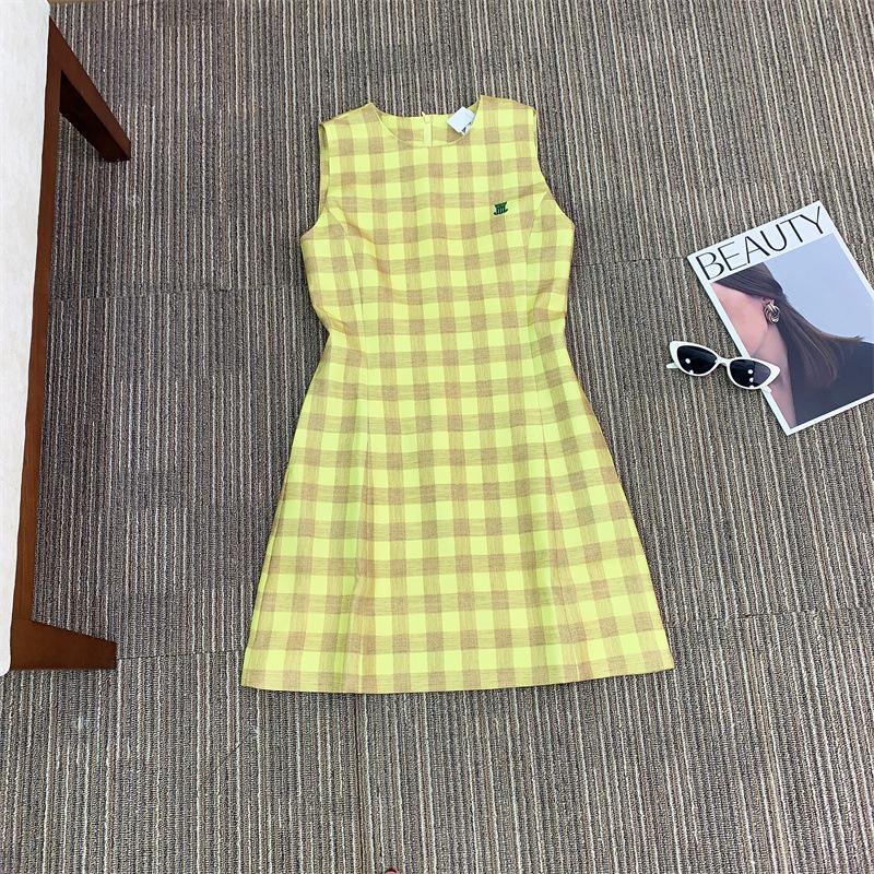 

Платье-рубашка облегающего кроя с круглым вырезом и двухцветной юбкой L