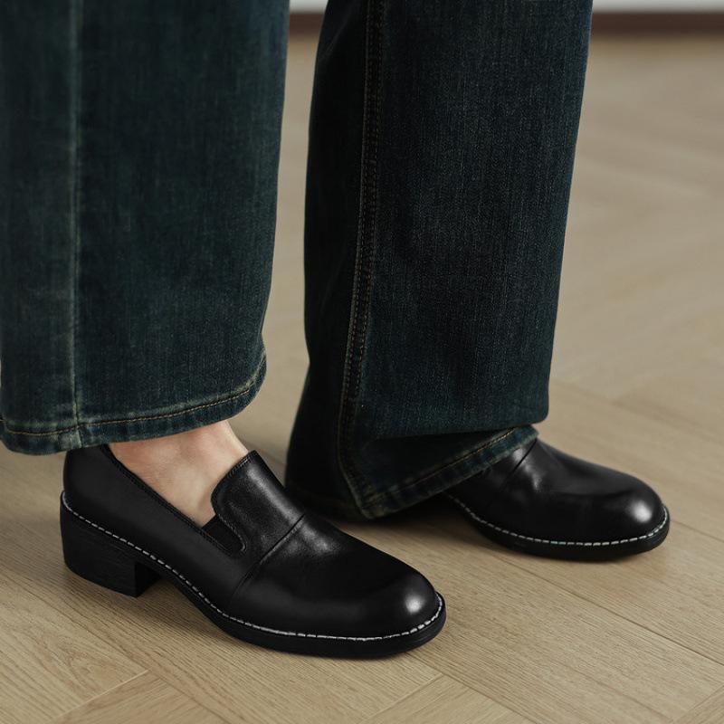 New women's fashion single shoes round head foot cover comfortable non-slip soft sole large size sheepskin women's shoes one pedal small leather shoes