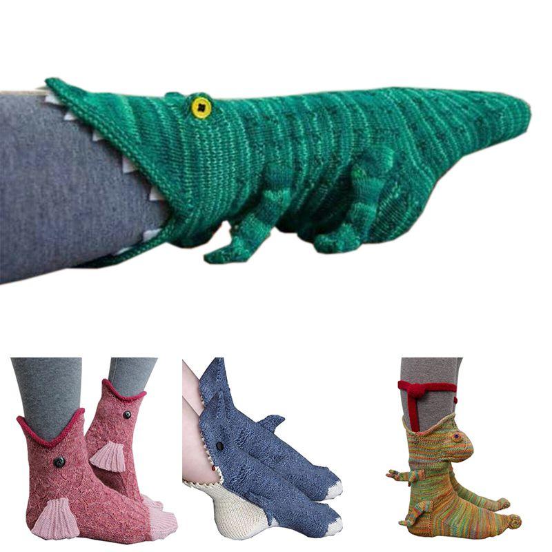 Entzückende Krokodil-Socken im Tierstil, perfekt für lustige Wintergeschenke