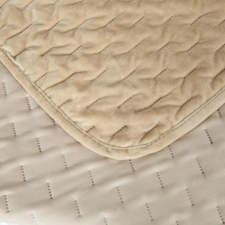 Elegant Bedspread 170X210 Cm With Beige Piping