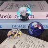 Jujutsu Kaisen Gojo Satoru Double Flash Reflektierend Holografisch Silber Lauch Abzeichen Anime Fan Merchandise Anstecknadel Geschenk Zubehör
