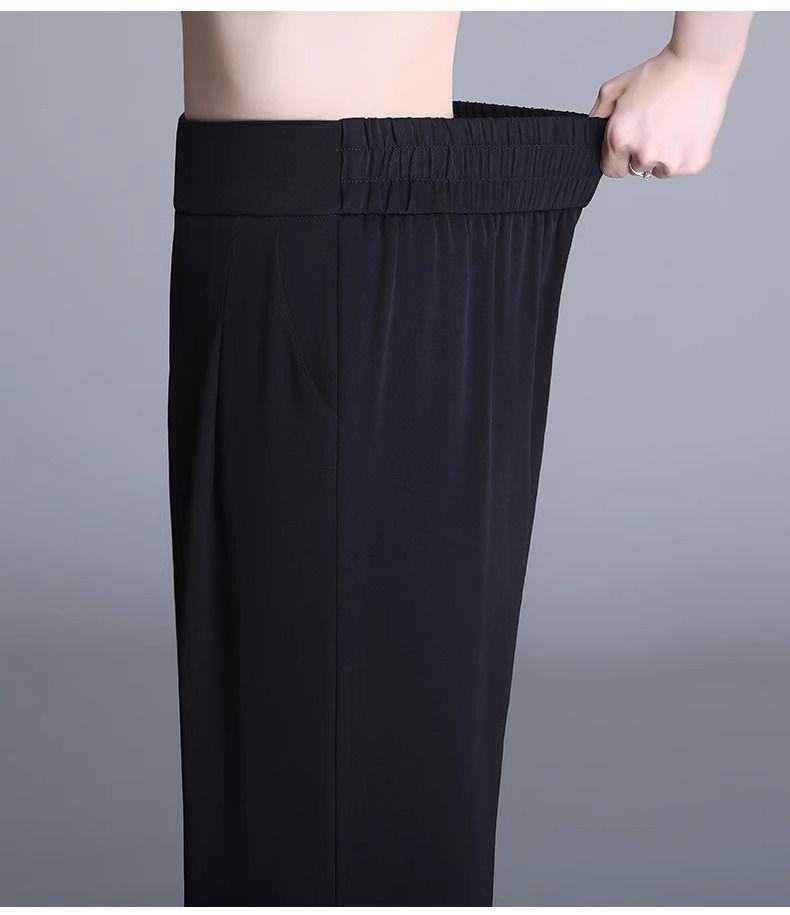 Sommerhose für Damen in großen Größen mit hohem Bund und weitem Bein – figurformend, leicht und lässig.