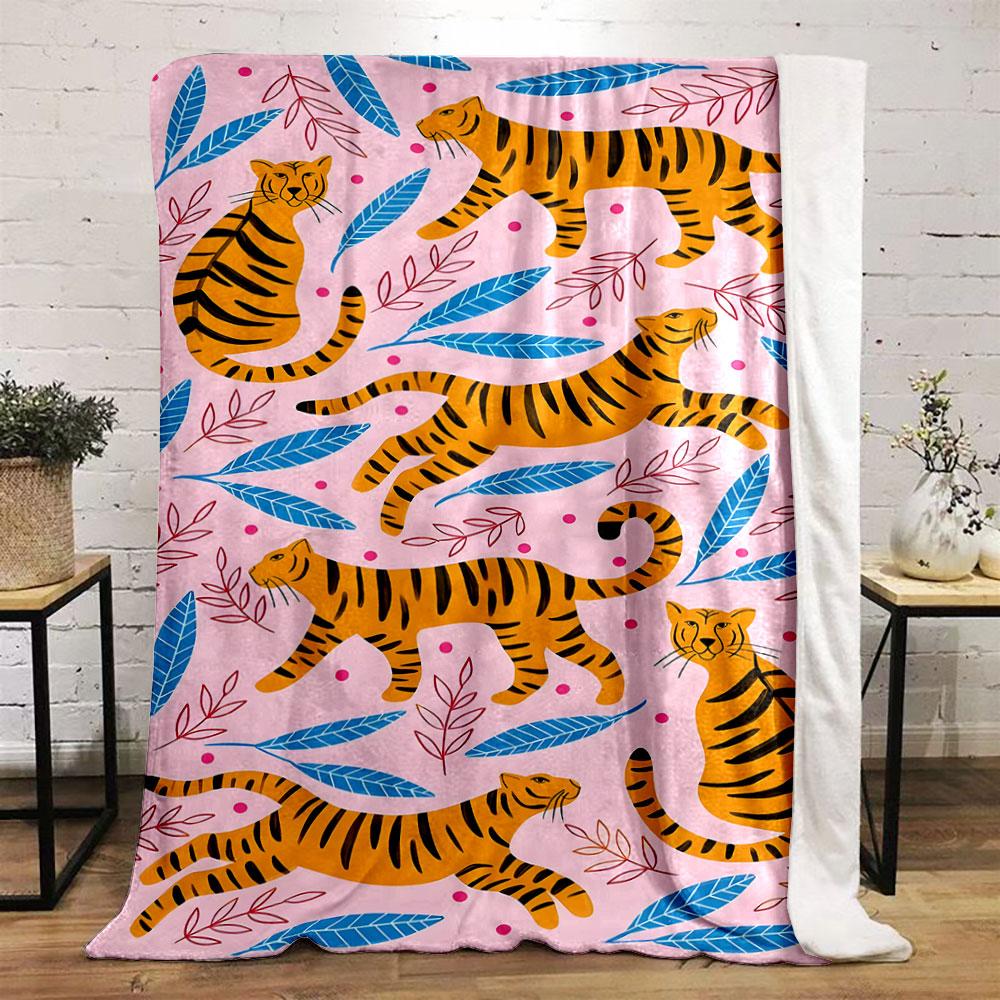 Tiger Pattern Flannel Blanket bedroom Blanket for Livingroom Couch lunch break Soft throw for Friend's festival Gift