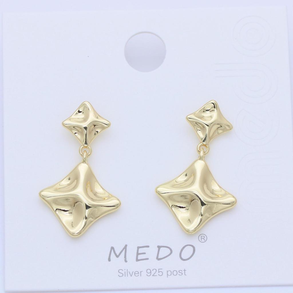 S925 Silbernadel Geometrische Quadratische Plissierte Hängeohrringe – Goldlegierung, Farberhaltend, Leichter Luxus für Damen.