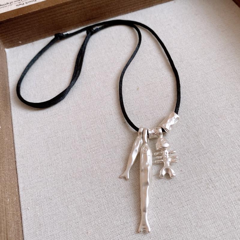 Ожерелье с подвеской из бусин в виде рыбьей кости: Уникальные, универсальные шейные украшения в холодном стиле для женщин