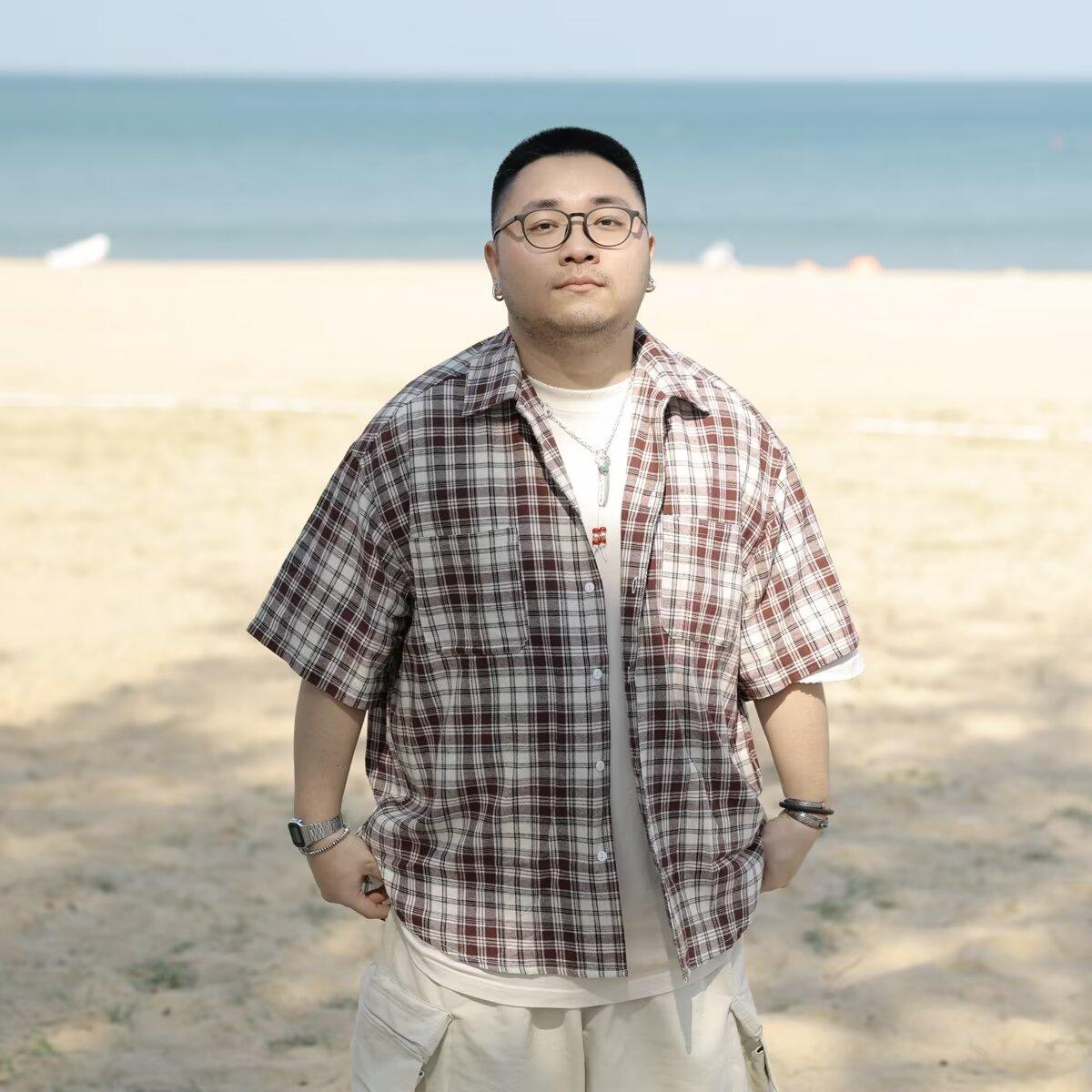 

Летняя рубашка мужская клетчатая с короткими рукавами большого размера с рукавами семь четвертей в гонконгском стиле повседневная куртка 2XL красный