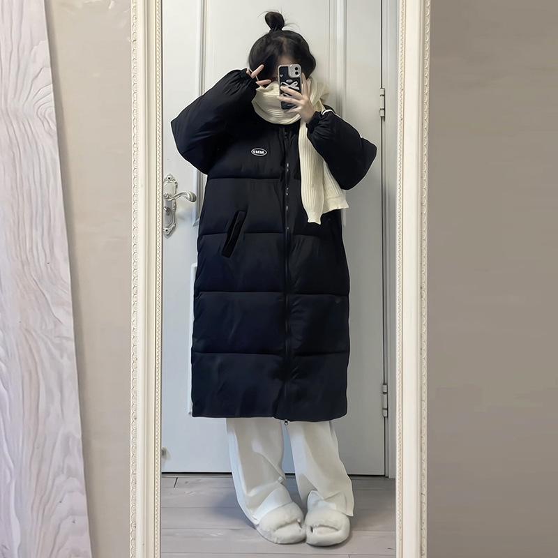 

Пуховик женский зимний длинный стиль новый свободный утолщенный средней длины до колена хлопковое пальто и куртка M