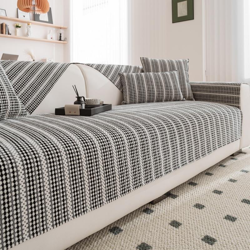 

1PC Nordic Chenille Sofa Pad Cover for Living Room All Seasons Universal Sofa Slipcover Non-Slip Couch Towel Protector A 70x70cm 1pc
