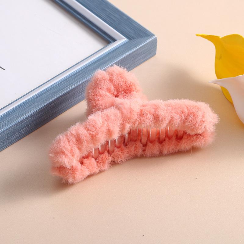 Winter Plüsch Haar Klaue Elegante Acryl Haarnadeln Kunstpelz Haar Clip Haarspange Krabbe Kopfbedeckung für Frauen Mädchen Haar Zubehör