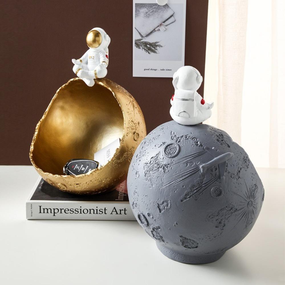 1Pc Astronaut Design Storage Case Funny Candy Snack Food Box Keys Container Desktop Ornament