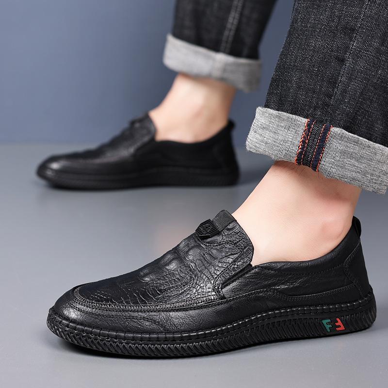 Summer Slip-On Soft Bottom Driving Bean Bean Shoes Fashionable Breathable White Shoes Comfortable Rubber Sole Casual Style
