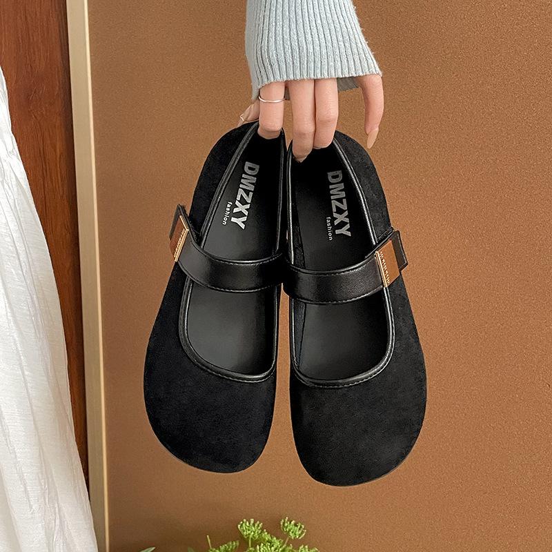 Temperament commuter French flat bottom shallow mouth single shoes women's summer 2025 new with skirt versatile soft sole Mary Jane shoes