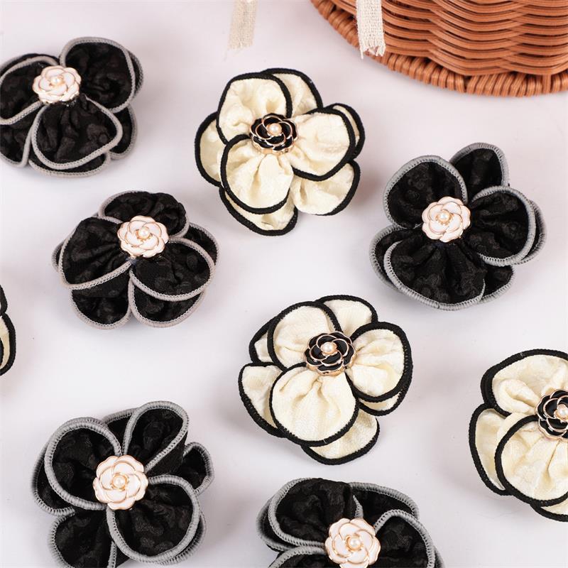 Camellia Brooch Black White Fabric Badge Mourning Funeral Corsage Pin High-End French Elegant Bag Clothes Scarf Accessory Brooch
