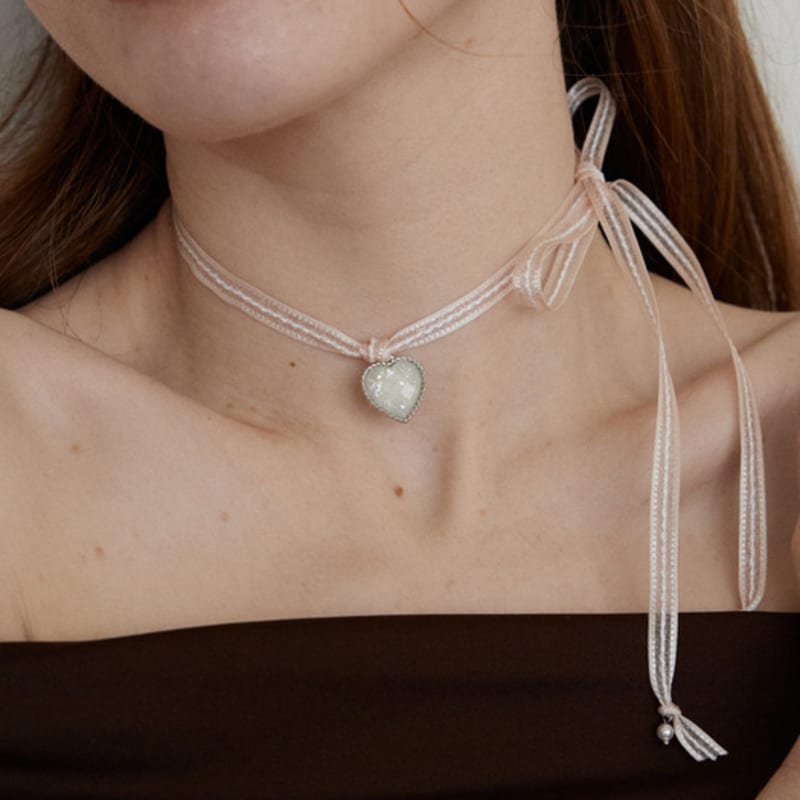 

MERRYMOTIVE Pearly heart and ribbon string necklace Free