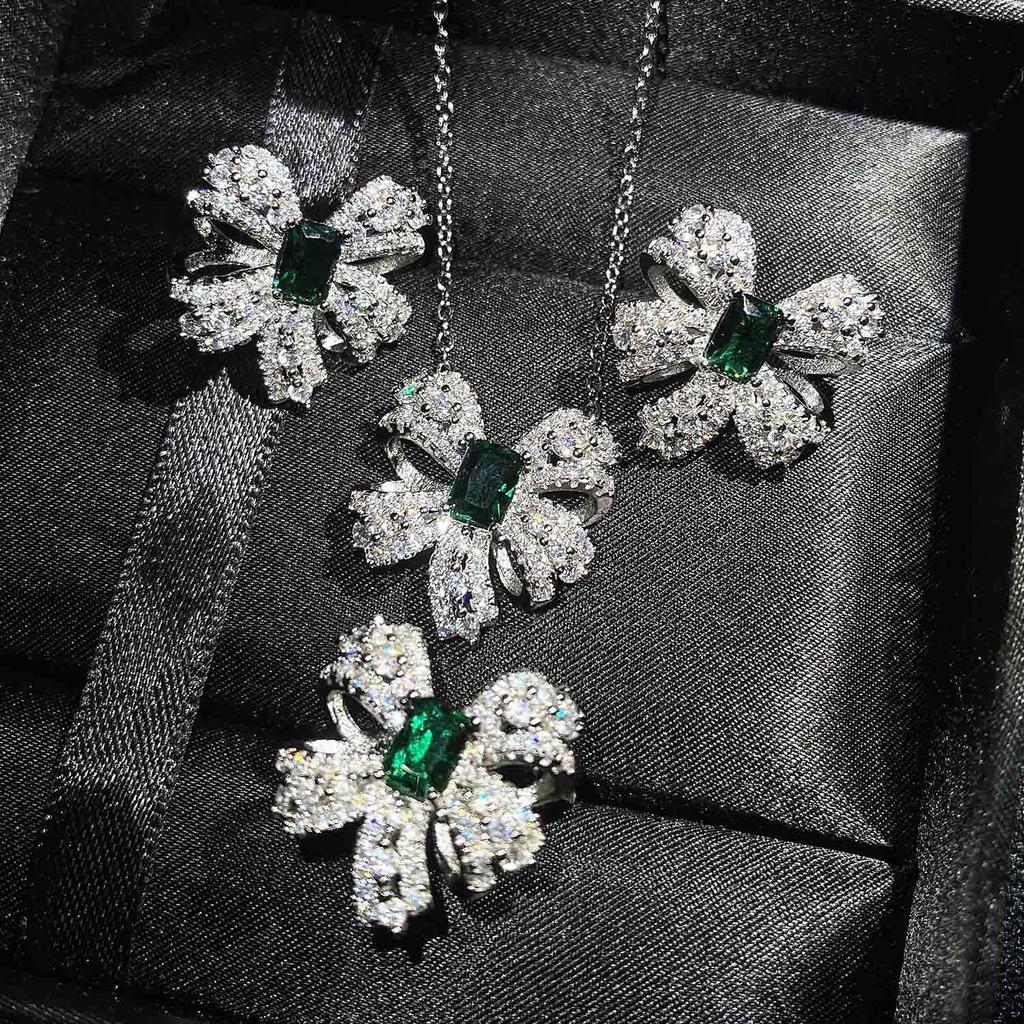 Xiaohongshu Recommends High Jewelry Butterfly Set Imitation Natural Emerald Bow Necklace Ring Stud Earrings