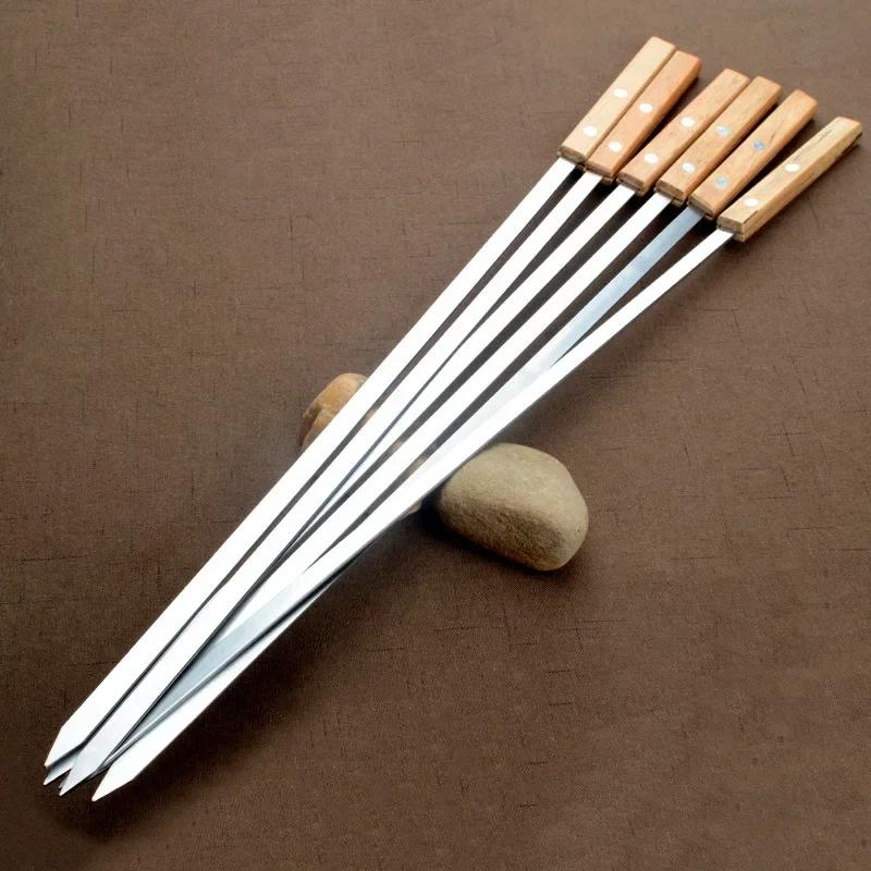 55cm Szaszłyki - Płaskie Stalowe Szaszłyki BBQ z Drewnianą Rączką Wielokrotnego Użytku Płaskie Patyczki do Grilla i Praktyczny Wytwórca Kebabów