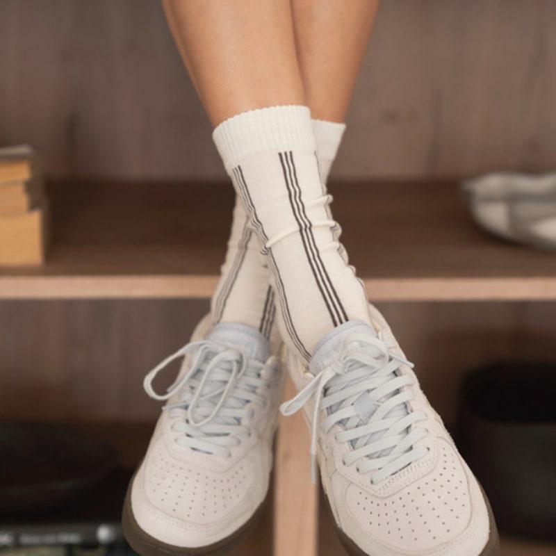 hiig [no.410] ivory/mocha stripe socks