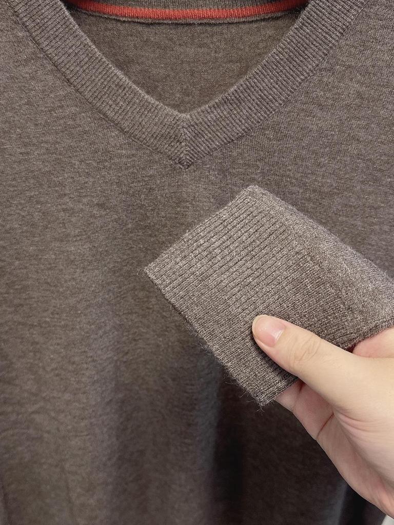 Men's Trendy Solid Color V-Neck Wool Sweater for Autumn/Winter - Base Layer Casual Knit Pullover