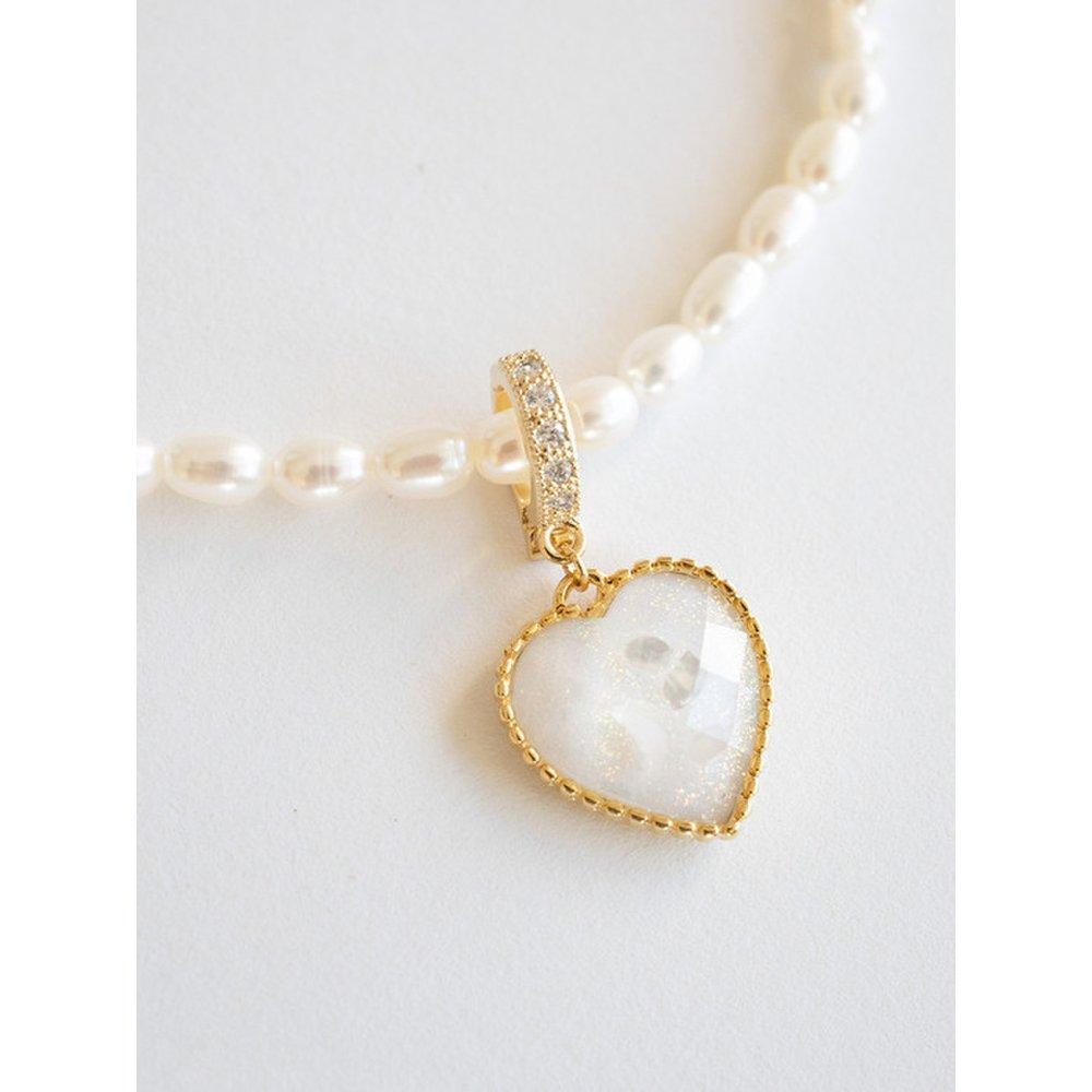 Pearly Heart Pendant (White)