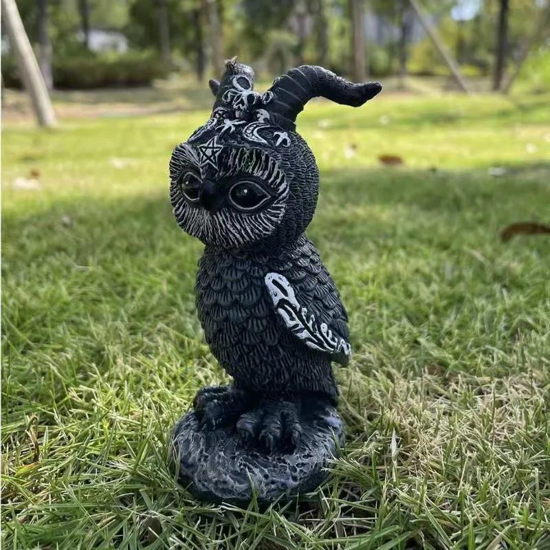 Halloween Ornaments Magic Owl Resin Crafts Independent Standing Animal Sculpture Window Home Desktop Decorations