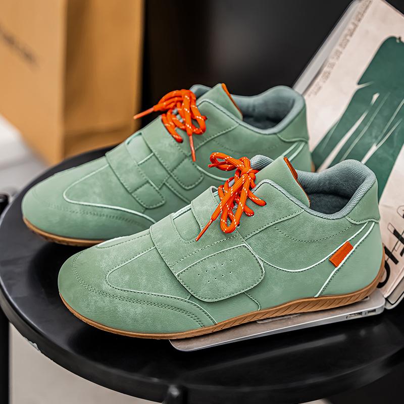 

YRZL Мужские уличные кроссовки дышащие легкие кроссовки для ходьбы нескользящая плоская подошва удобные повседневные спортивные кроссовки на шнуровке 44 зелёный