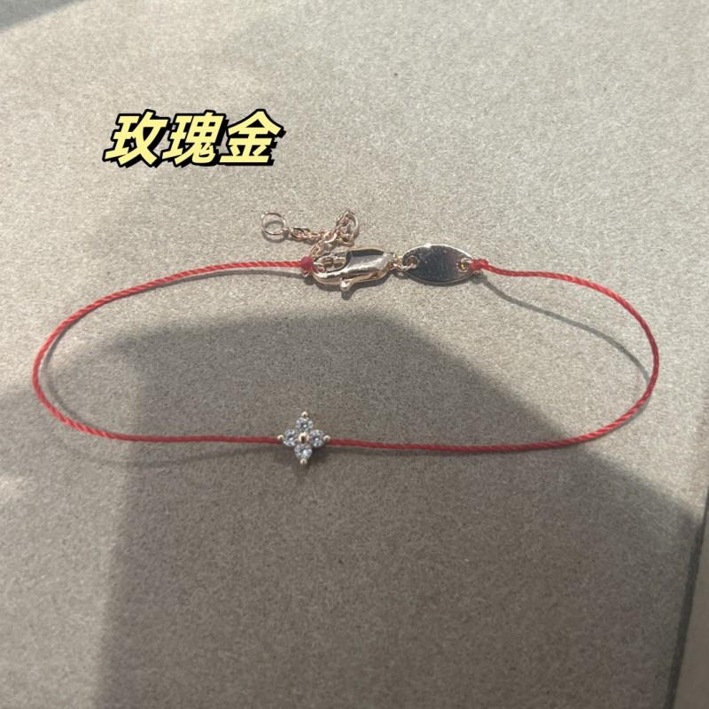 Handgewebtes rotes Schnurarmband mit vergoldetem vierblättrigem Klee-Anhänger für Damen, Paare, Luxuriöser minimalistischer Stil