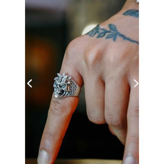Anello Regolabile Teschio Spinato Placcato Argento Antico