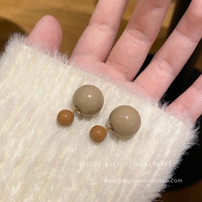 

Женские высококачественные двухцветные серьги-шарики: Универсальный и стильный для осени и зимы A2066