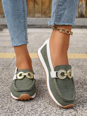 Moda Novos Mocassins Femininos de Outono Sapatos Baixos de Bico Redondo para Mulheres Slip-on Sapatos de Cano Médio Moda Exterior Mocassins Antiderrapantes Sapatos de Plataforma