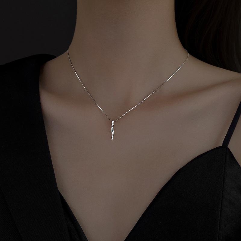 Flash Diamond Long Geometric Line Necklace Simple Small Fresh Everything with Strip Line Female Collarbone Chain Chic Choker Tide