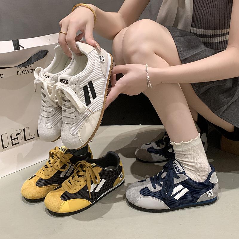 Sports lightweight German training shoes 2025 summer new fashion versatile casual soft sole inner height increase breathable Forrest Gump shoes women