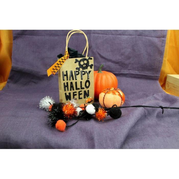 Stickers pailletés noir Halloween 2,5 à 6 cm 8 pièces