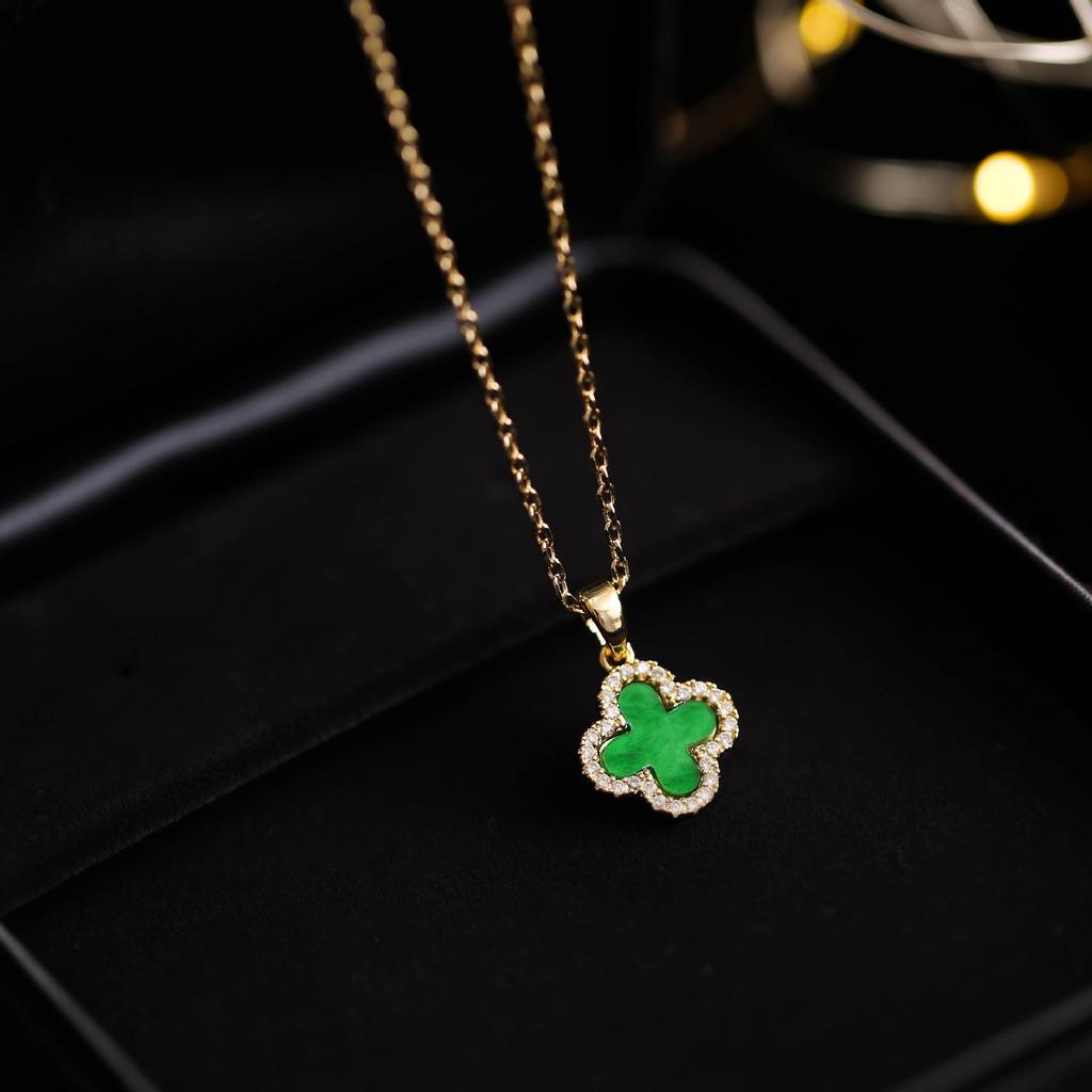 Women's High-End Four-Leaf Clover Zircon Necklace: Versatile Niche Design Clavicle Chain