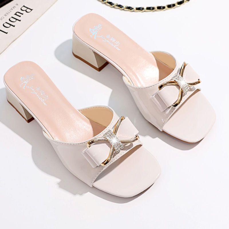 

2025 medium heel rhinestone non-slip slippers for women s summer wear new fashionable and versatile student thick heel one-word drag beach 35