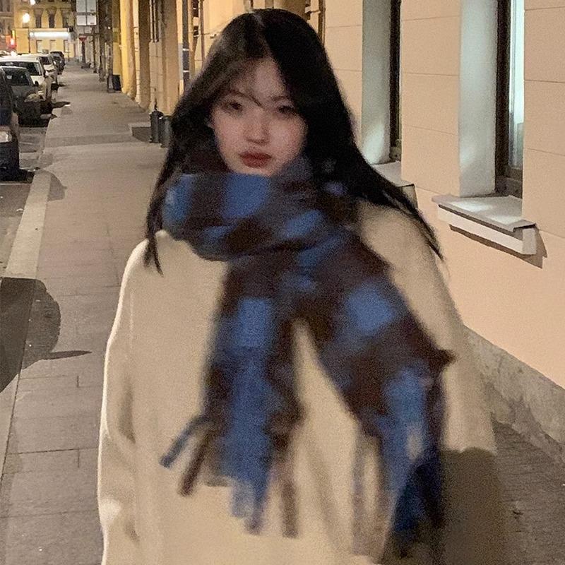 Yu Shuxin girls winter shawl advanced sense of warmth thickened scarf versatile blue plaid scarf