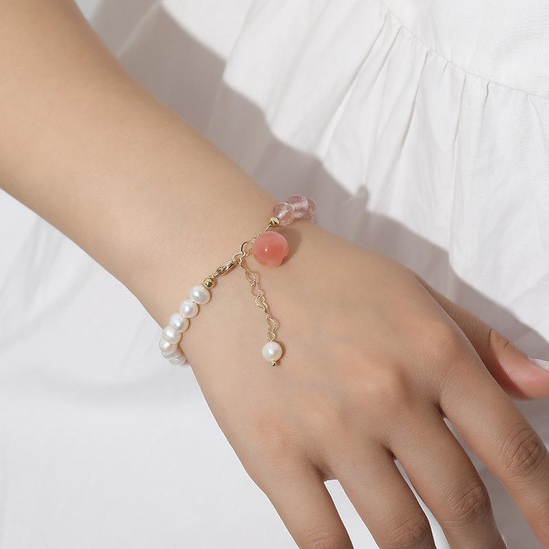 Strawberry crystal bracelet bracelet pearl peach splicing versatile bracelet simple girlfriend cute bracelet