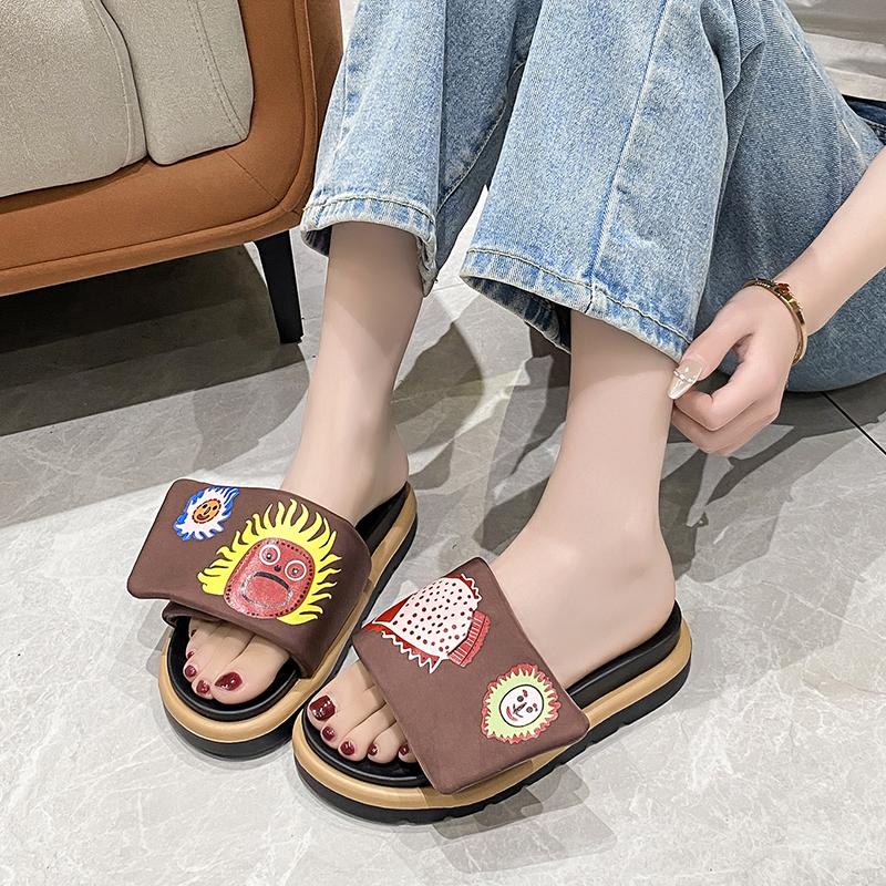 Fashion Platform Flip Flops Summer New Round Toe Open Toe Sun Embroidered Soft Sole Non-slip Wear-resistant Flats