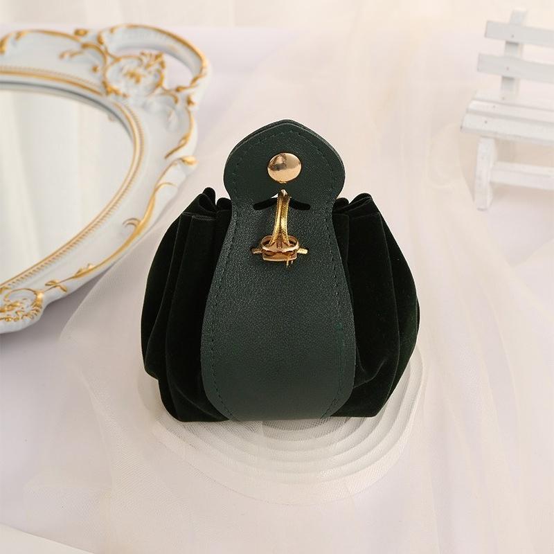 

Non Folding Wedding Drawstring Gift Box Hand-held Cloth Bag Wedding Candy Bag, Plush Fabric Candy Box Folding Companion Gift Box 5pcs зелёный