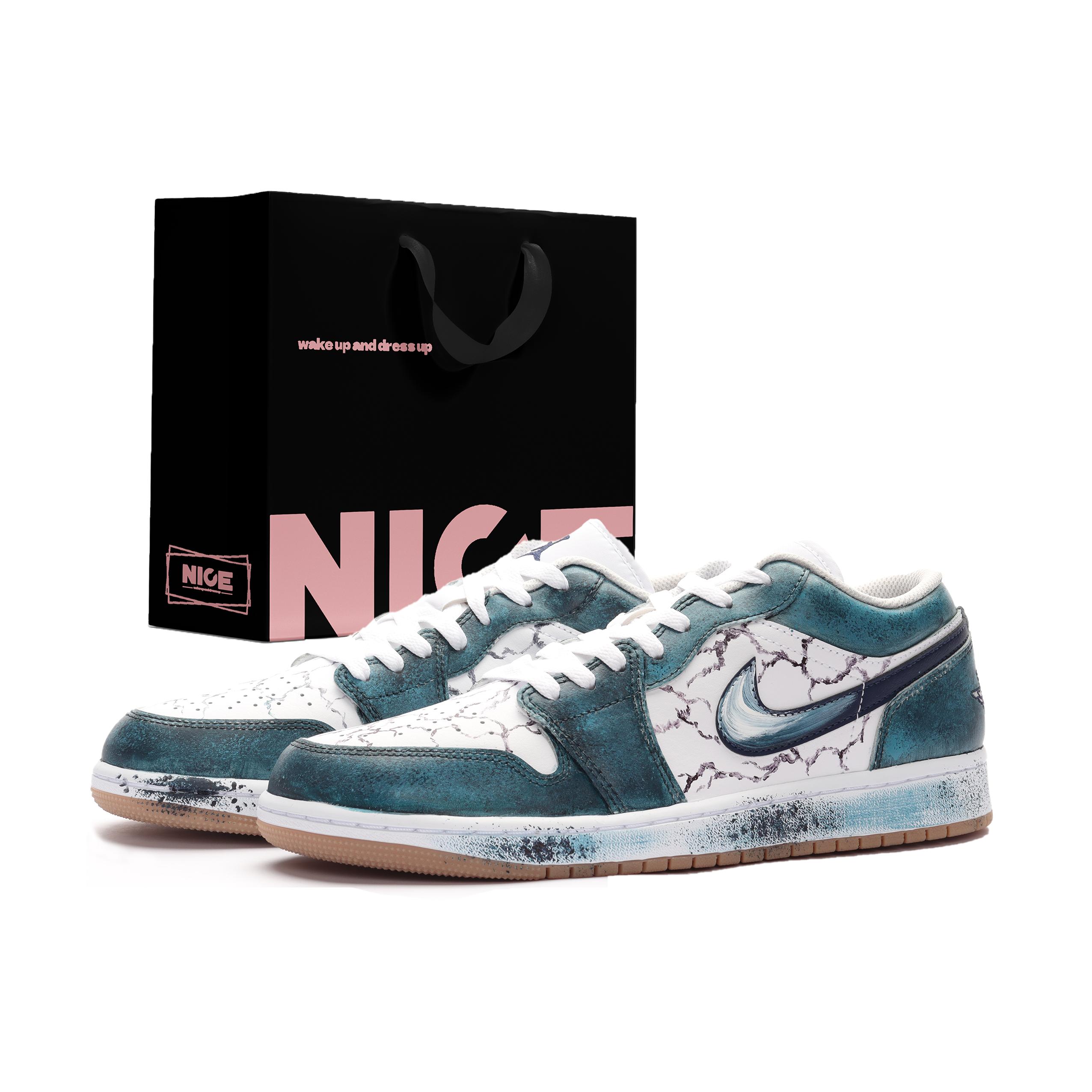 

Jordan Air Jordan 1 Cushioning Abrasion Resistant Cushioning, Wear Resistant Low top Vintage Basketball Shoes Unisex 553558-146(Team1326-XBOX) 42.5