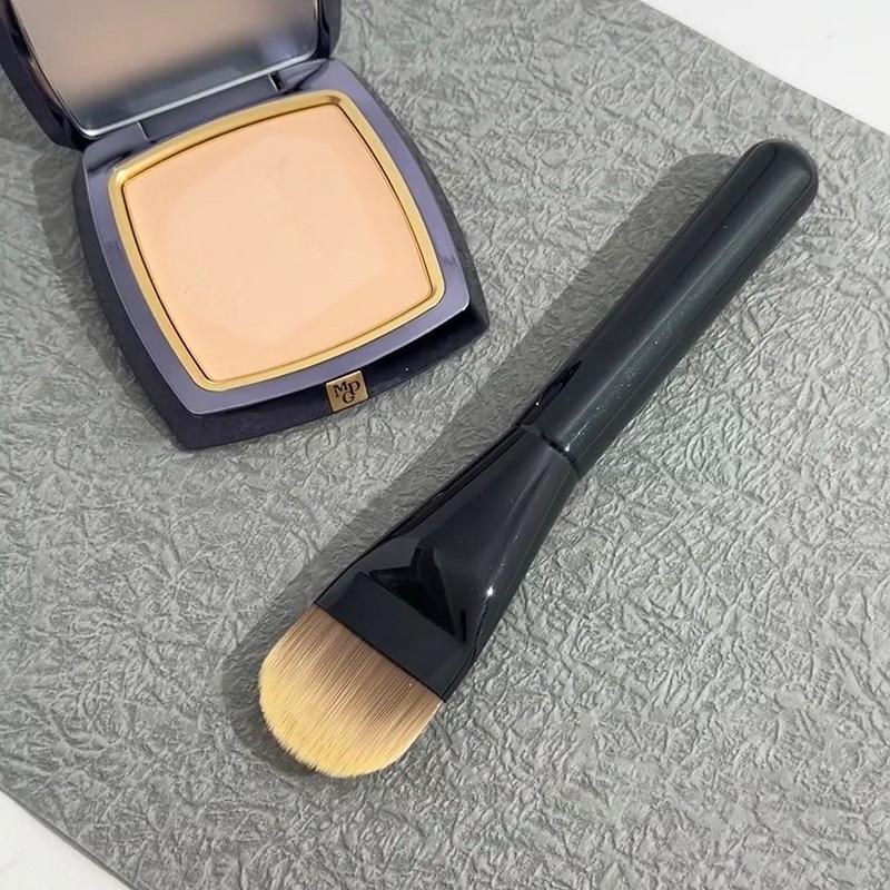 Flat-Headed Foundation Brush Professional Portable And Easy-To-Clean Makeup Brush