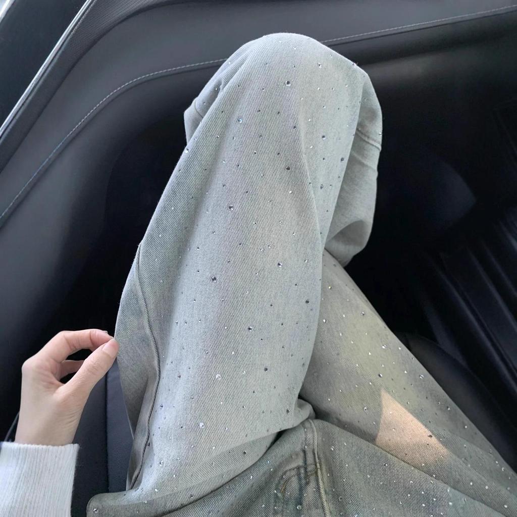 Damen Hellblaue Schlankmachende Weitbeinjeans mit Hot-Drill-Design - Herbst 2025 Kollektion