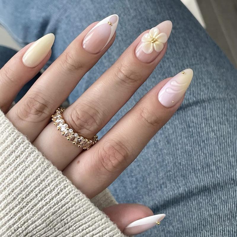 24PCS Summer Almond False Nail 3D Flower Shell Fresh Design Fake Nail Full Cover Acrylic Wearable French Nail Tips Art Beauty