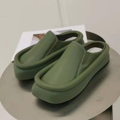 Letnie płaskie buty codzienne damskie kapcie platforma sandały z paskiem na pięcie nowe modne spacery dom przytulne slajdy damskie buty klapki