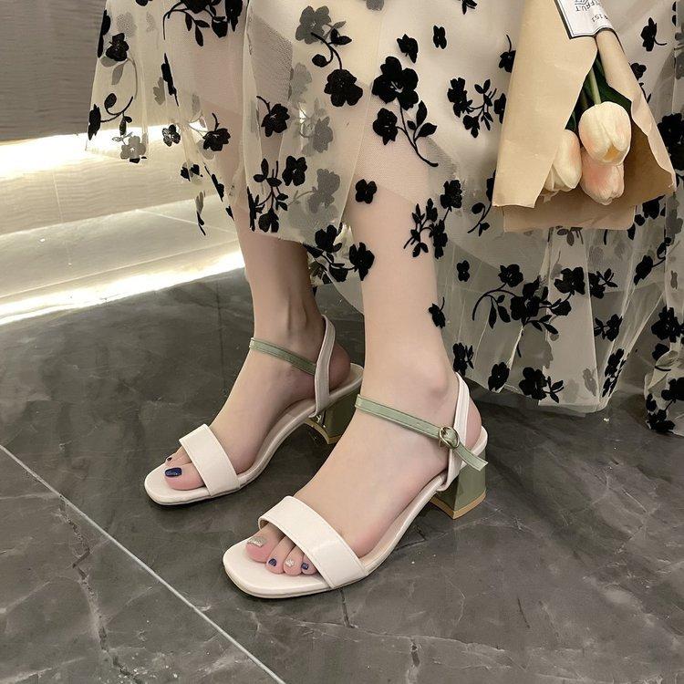 Summer Word with Thick Heel Fashionable 