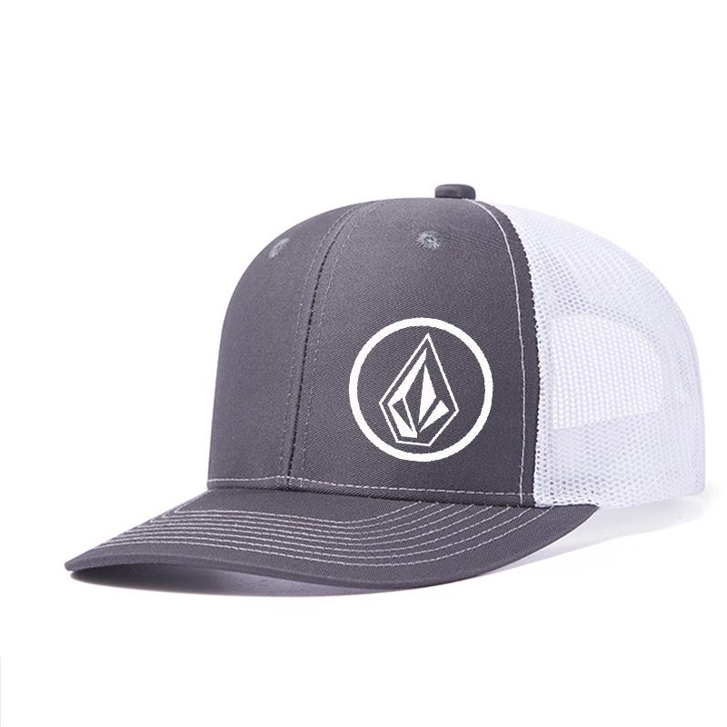 

Тракерская кепка с ромбовидным принтом: Быстросохнущая кепка с плоским козырьком и сеткой для активного отдыха