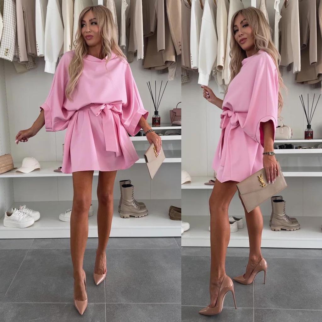 2025 Global Trend: Women's Versatile Solid Color Casual Round Neck Tie Dress