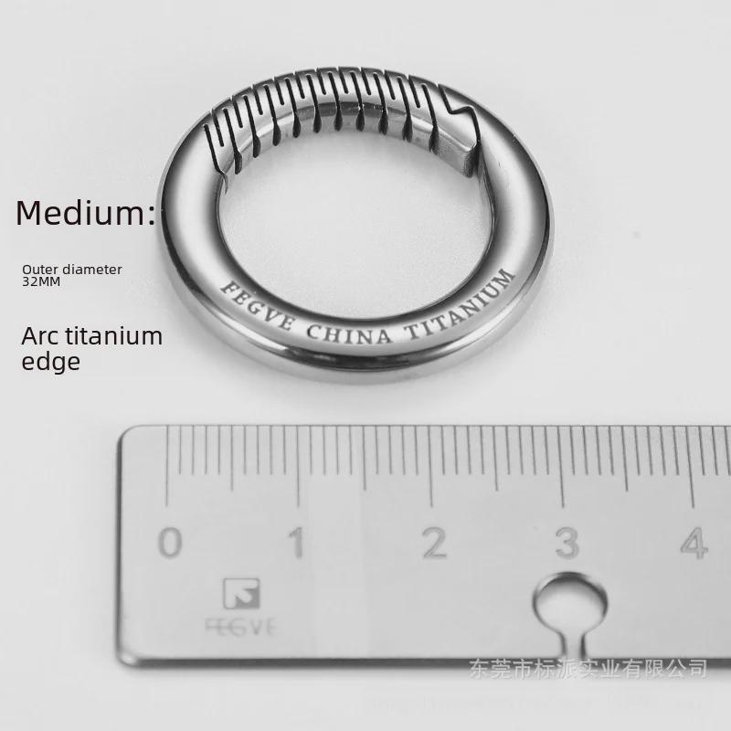 Titanlegierung Federverschluss Herren Gebogener Schlüsselanhänger Anhänger